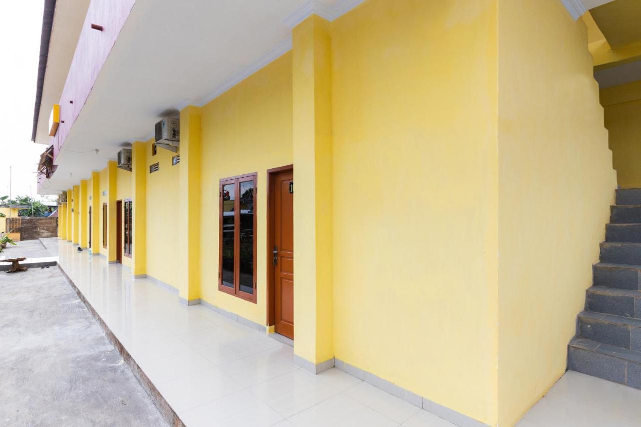 Spot On Oyo 1988 Seril Syariah Hotel Makassar