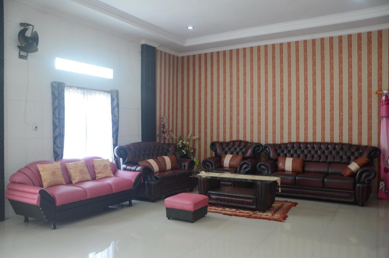 Spot On Oyo 1988 Seril Syariah Hotel 2*